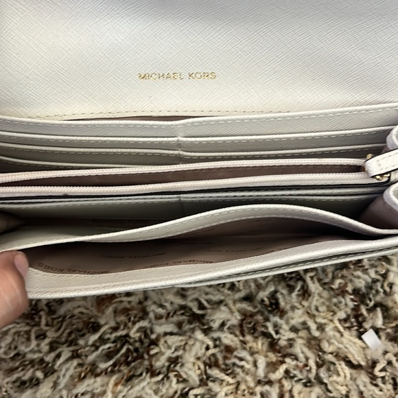 Beige and brown Michael Kors wallet - Picture 5 of 6